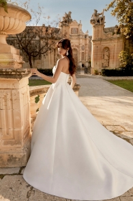 Strapless satijnen trouwjurk